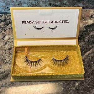 Lashaholic Lashes in Instaglam
